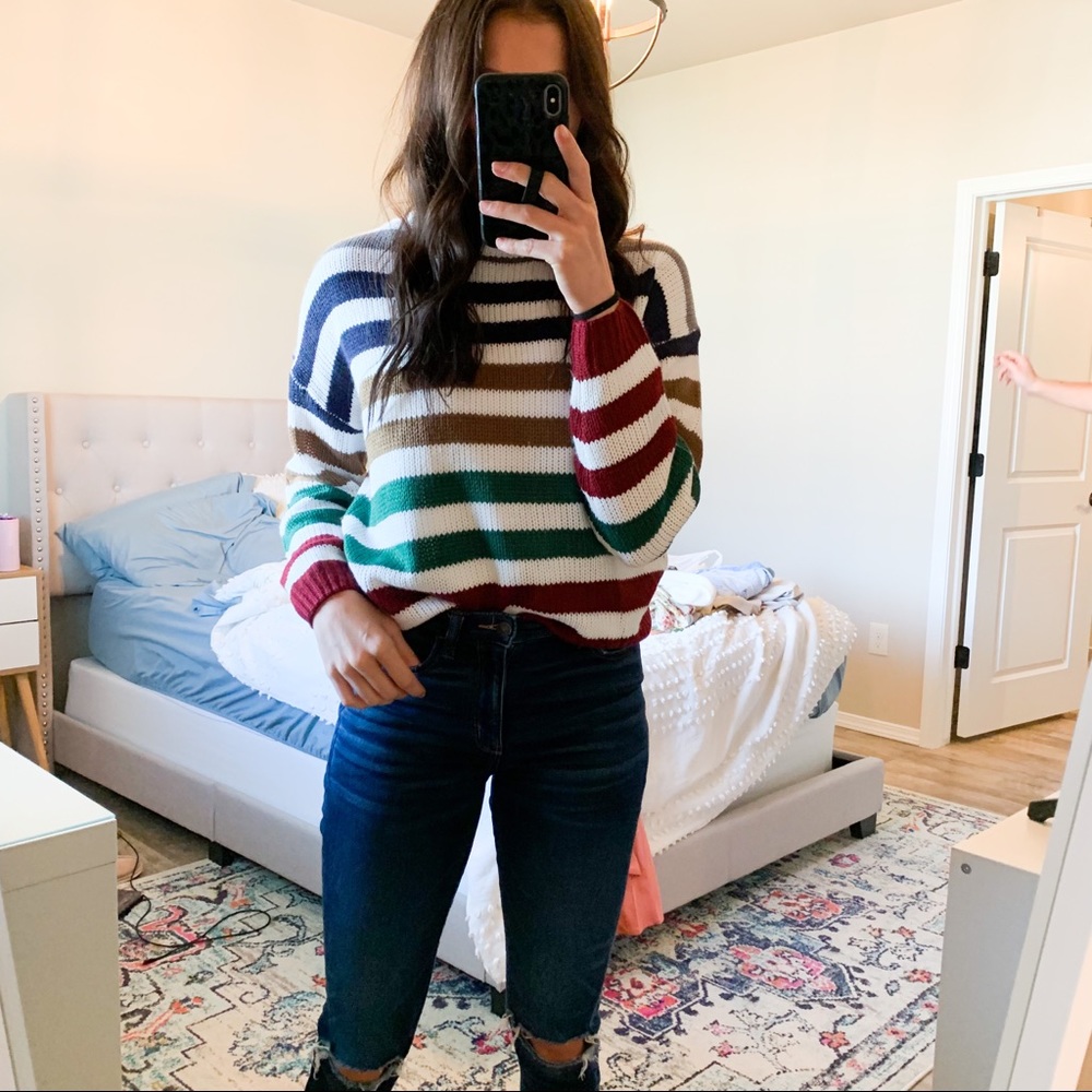 STRIPED SWEATER